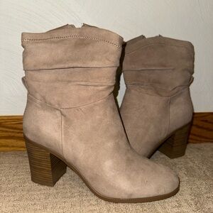 SO Women's Taupe Heeled Boots